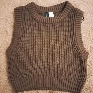 H&M Cropped Cable-knit Sweater Vest